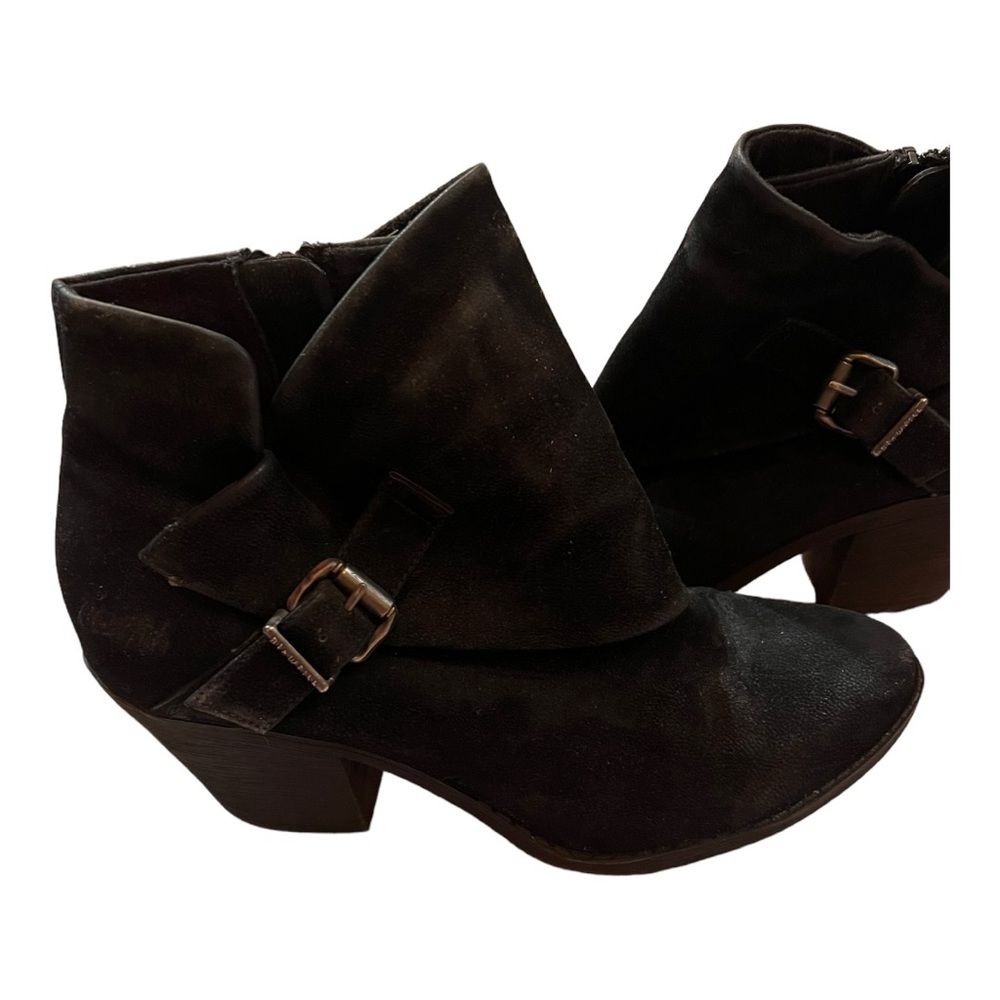 EUC SUEDE BLOWFISH BOOTS